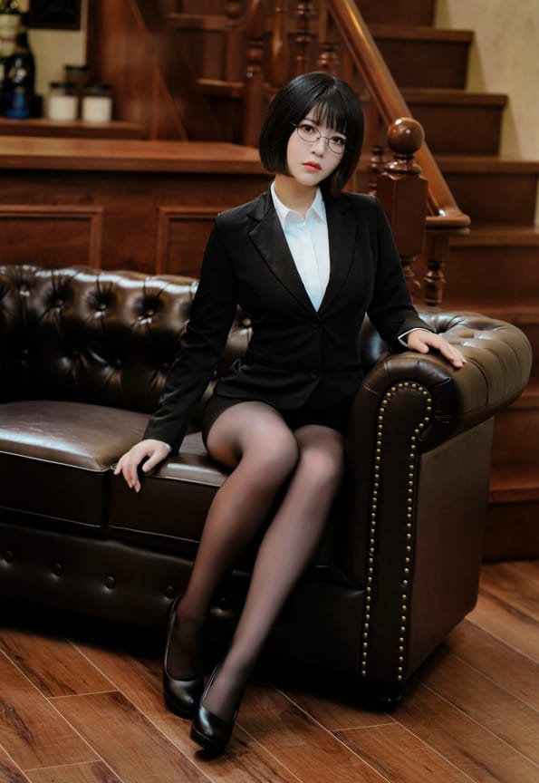 半半子 –NO.047 OL様[37P/108MB]-1