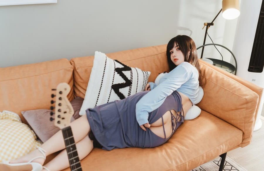 rioko凉凉子 –NO.73 吉他妹妹系带裙[45P1V/1.24GB]-2