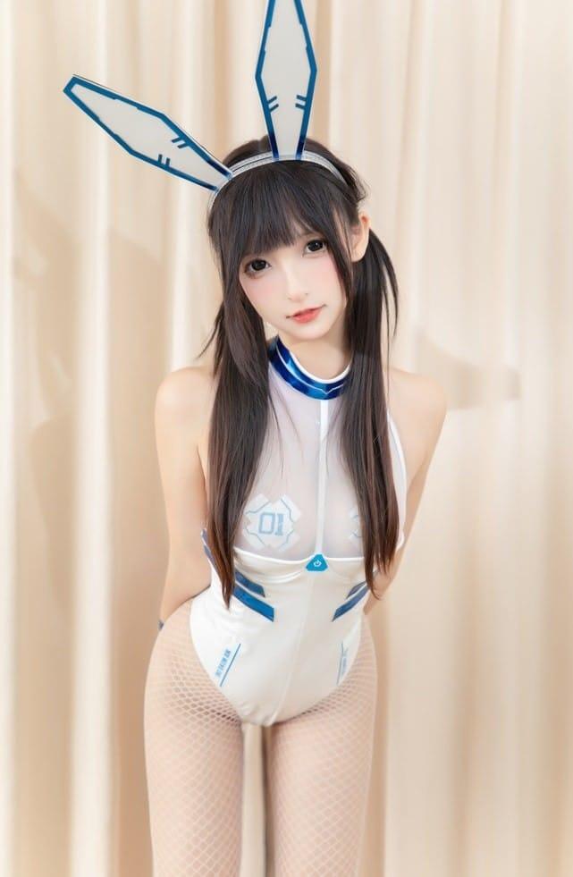 神楽坂真冬 – NO.136 赛博战兔[75P-222MB]-1