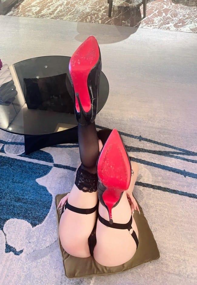 [微密圈]小喵咪ck –黑丝躲猫猫[23P-121MB]-2