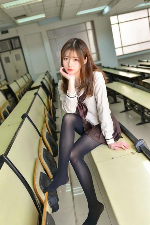 [喵糖映画]VOL.426 校园JKXUE妹 [32P/756MB]-1