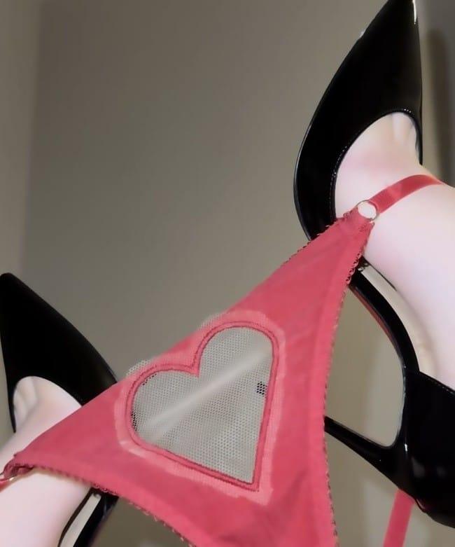 [微密圈]保守的二舅妈 –性感粉色桃心 [15P-13M]-2