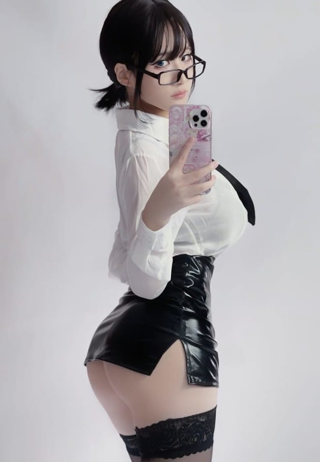 幼愛youmeko – NO.13 黑丝眼镜OL[28P-87M]-1