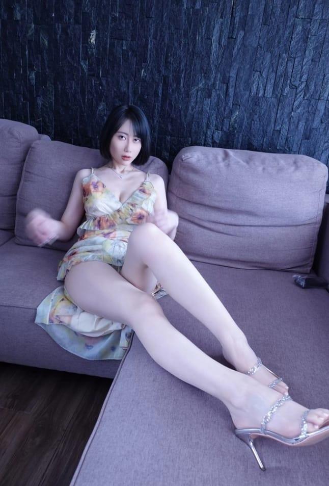 [微密圈]郑瑞妤 –碎花裙加豹纹内内 [14P -33M]-1