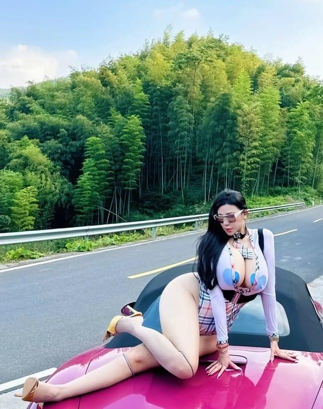 [微密圈]芷仪g宝 –路过的车主把车停下来 [12P-33M]-1