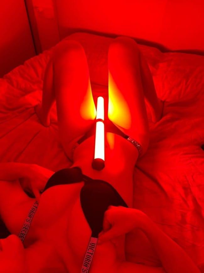 [微密圈]铁锤姐姐 –黑与红[31P7V-264M]-1