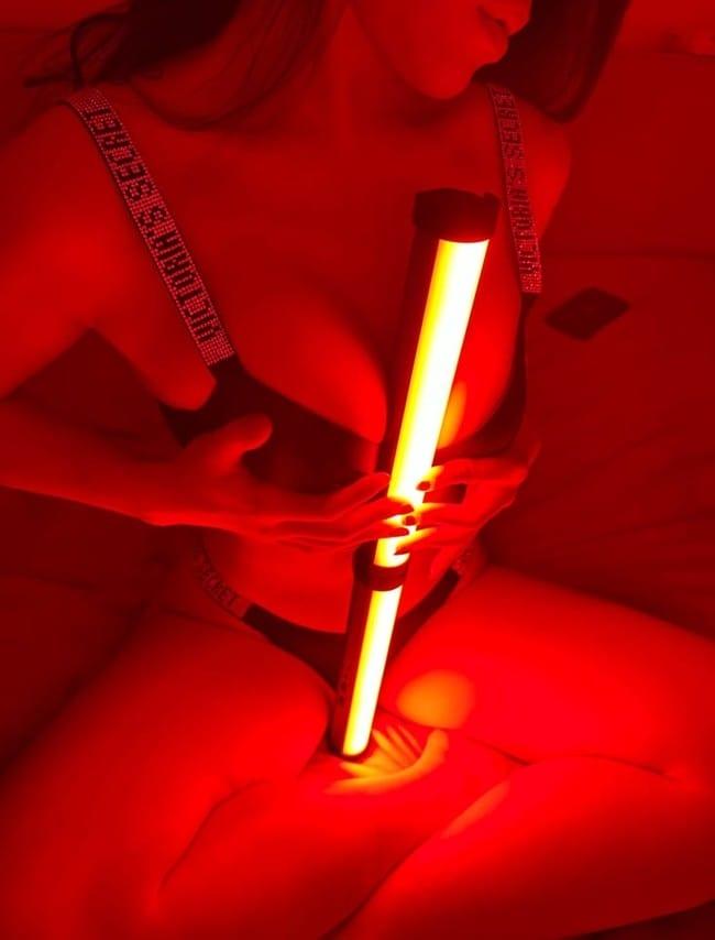 [微密圈]铁锤姐姐 –黑与红[31P7V-264M]-2