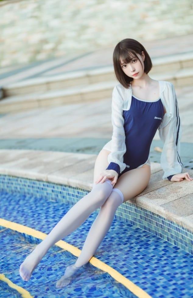 许岚LAN NO.30 泳池竟泳 [40P-365M]-2