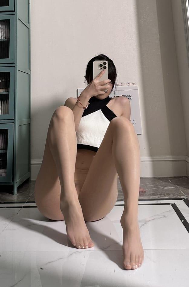 [微密圈]陈妮妮 –美足艺术 [51P-143M]-1