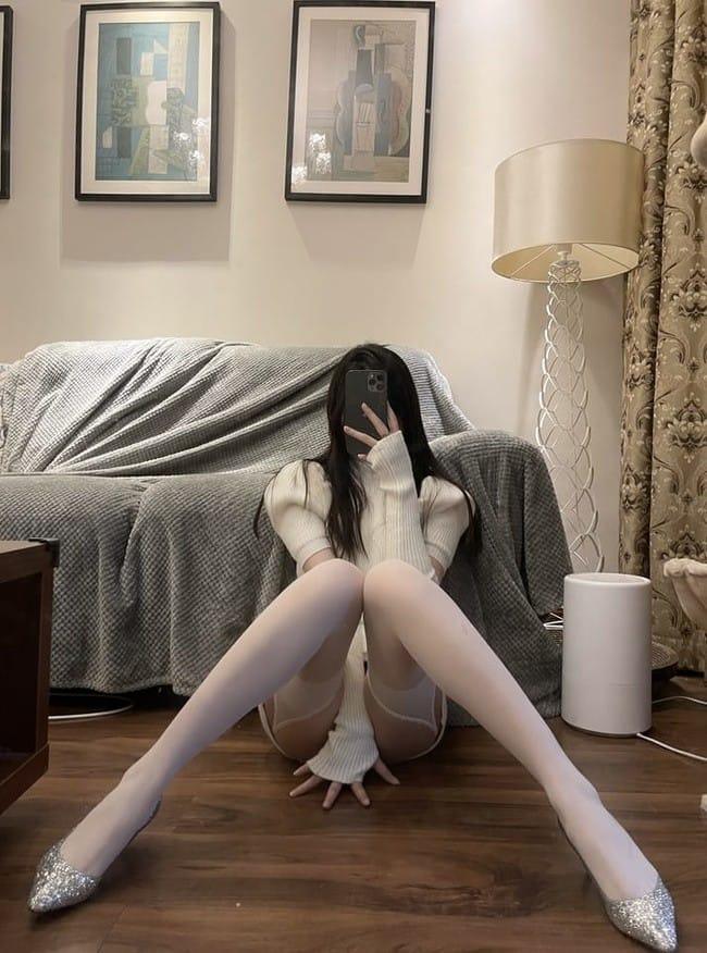 [微密圈]梦里一只喵 –白色吊带袜[18P-42M]-2