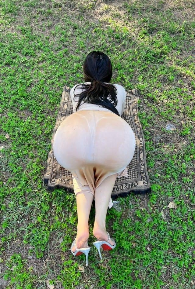 [微密圈]迷人的五姨太 – 招牌动作 [12P1V-145M]-1