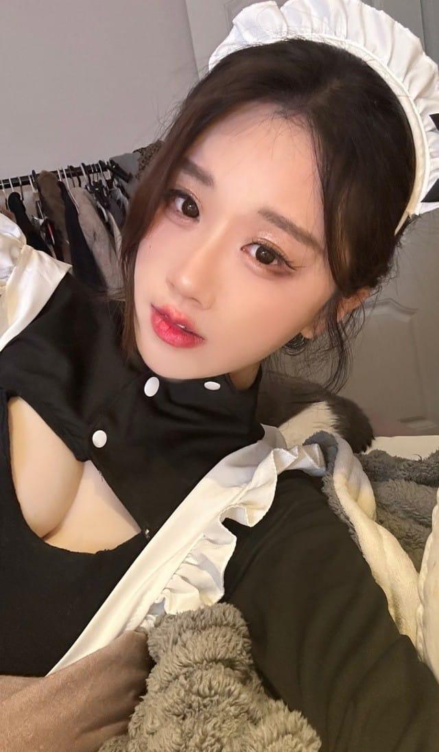 [微密圈]轩子巨二兔 – 女仆装[15P-30M]-1