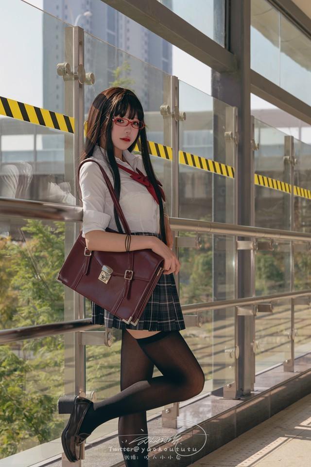 咬一口兔娘(yiko湿润兔) – 23十二月作品『电车惊魂』期待 [71P+1V 1.22GB]
